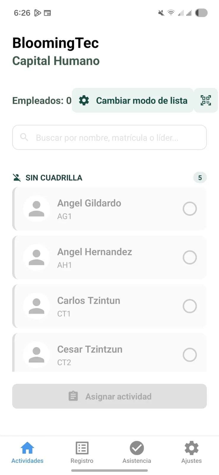 La app de Dayroll asignando actividades a una cuadrilla